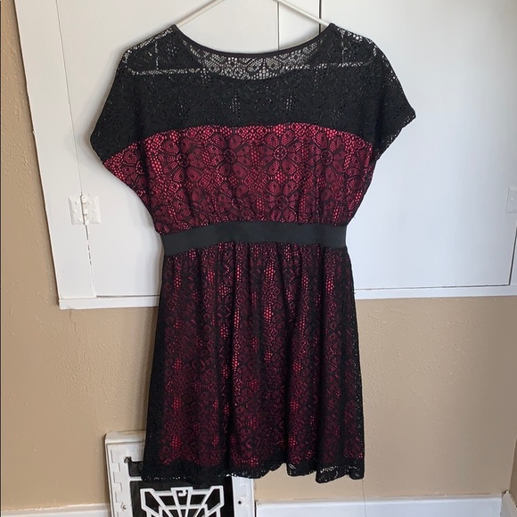 Cato Dress - Picture 4 of 4